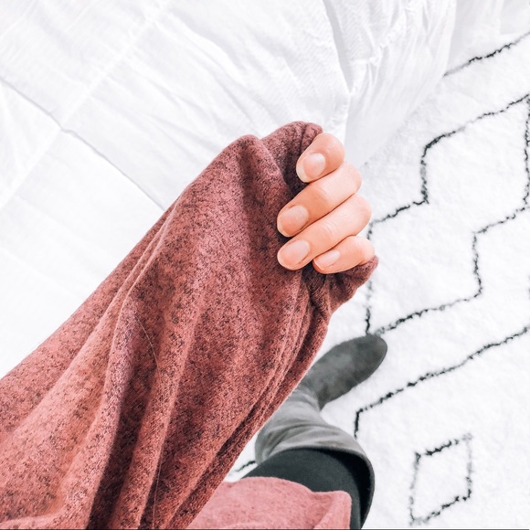 ARIA Softest Mauve Ruffle Sweater Tunic - Picture 6 of 7